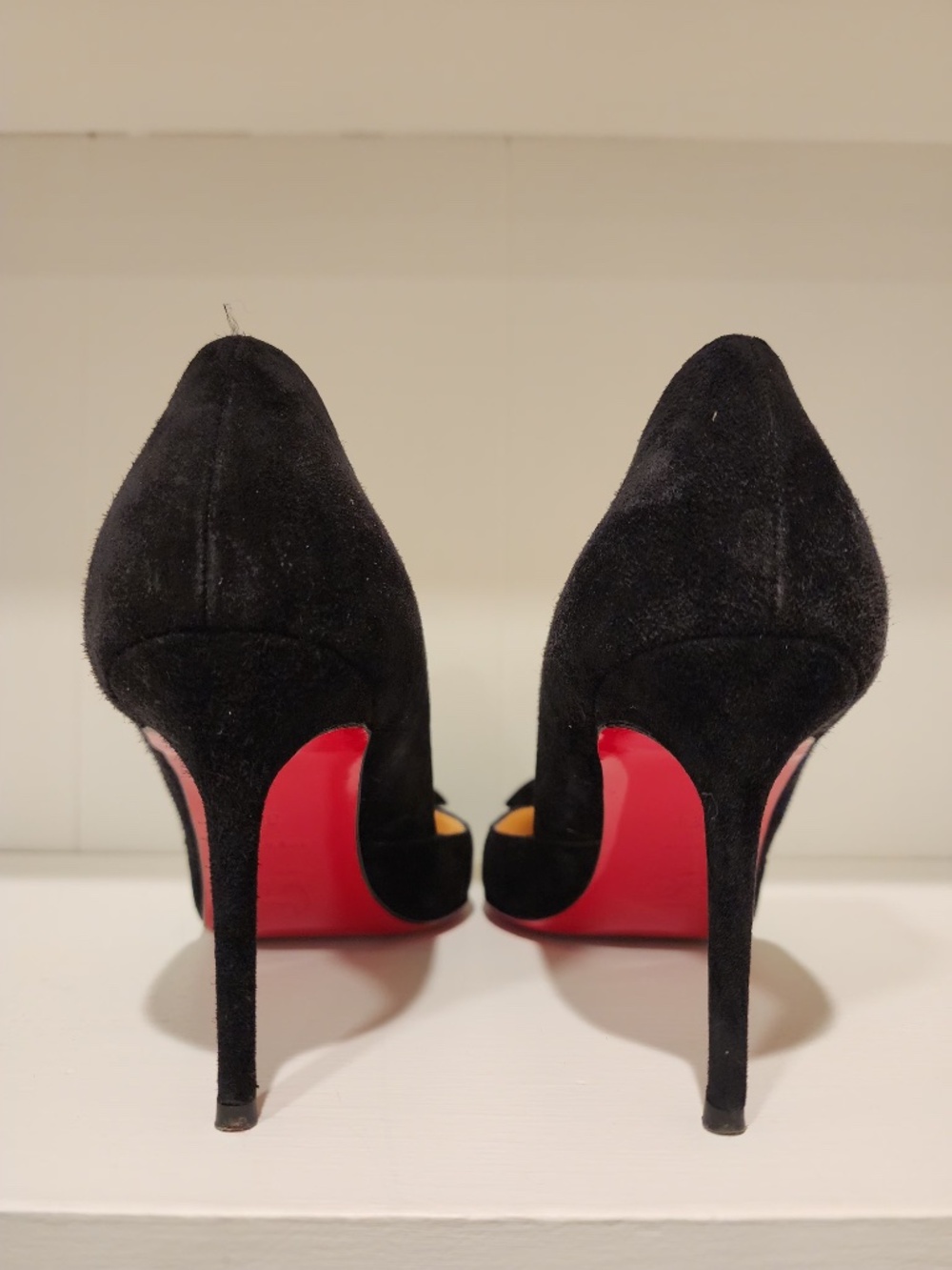 Christian Louboutin Philaer 85 in Black Suede with Ruffle Detail - Picture 4 of 7